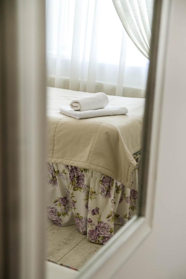 Lambert Hotel Beregszász Kültér fotó