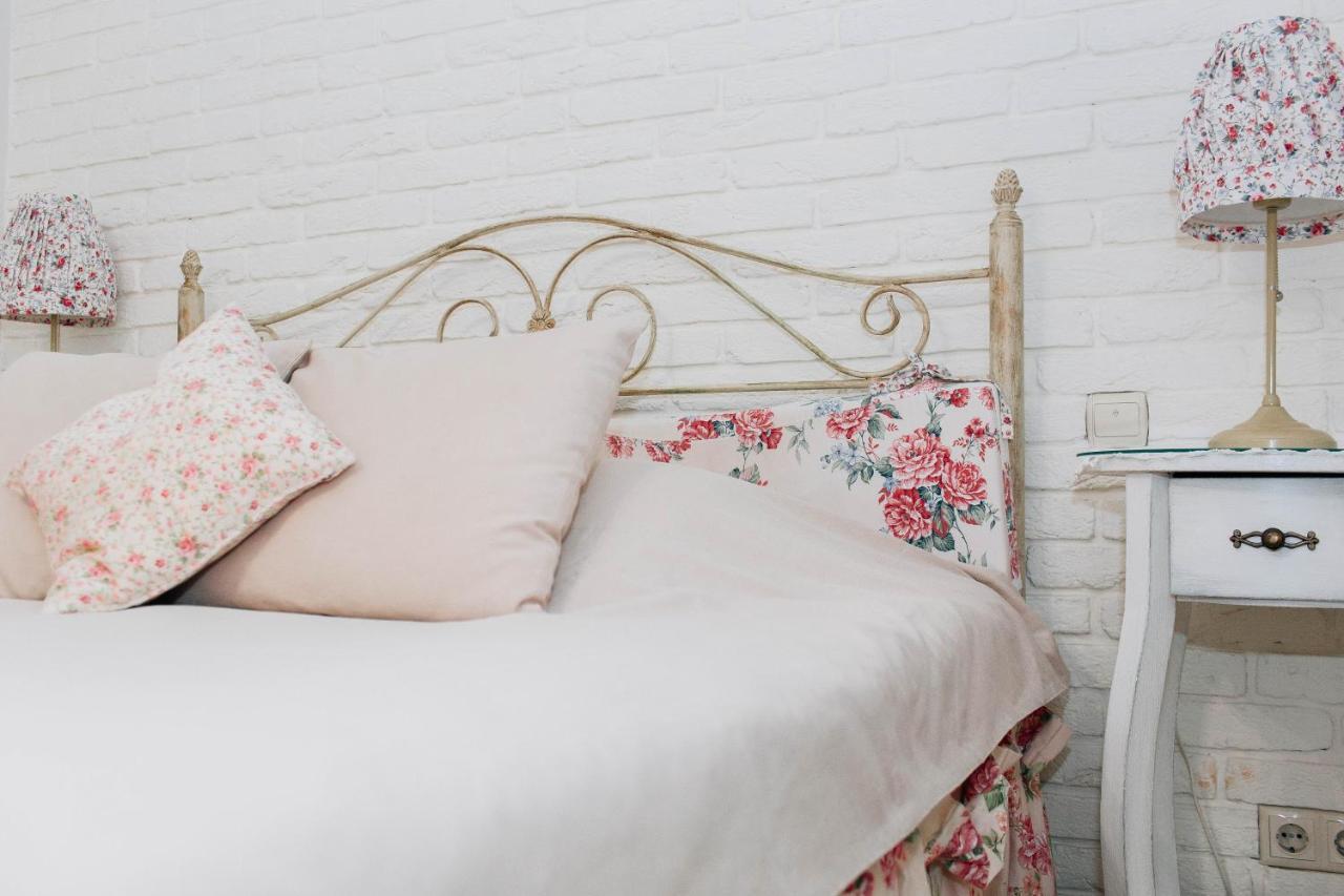 Lambert Hotel Beregszász Kültér fotó