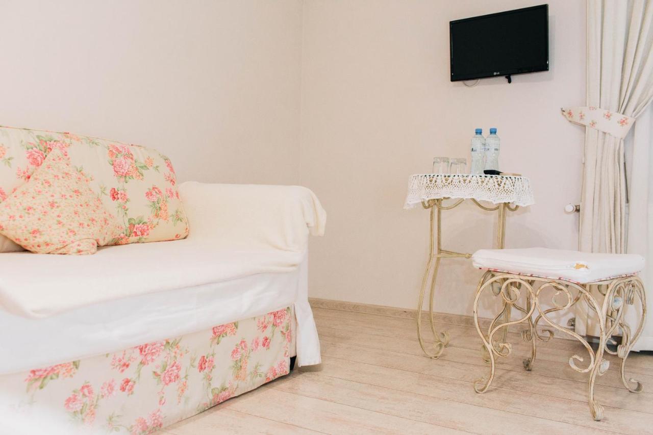 Lambert Hotel Beregszász Kültér fotó