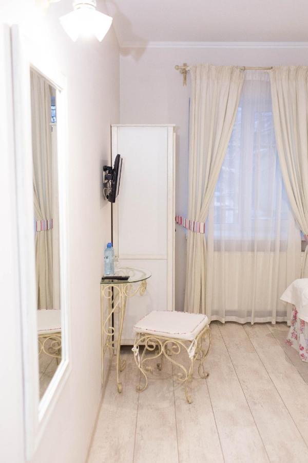 Lambert Hotel Beregszász Kültér fotó